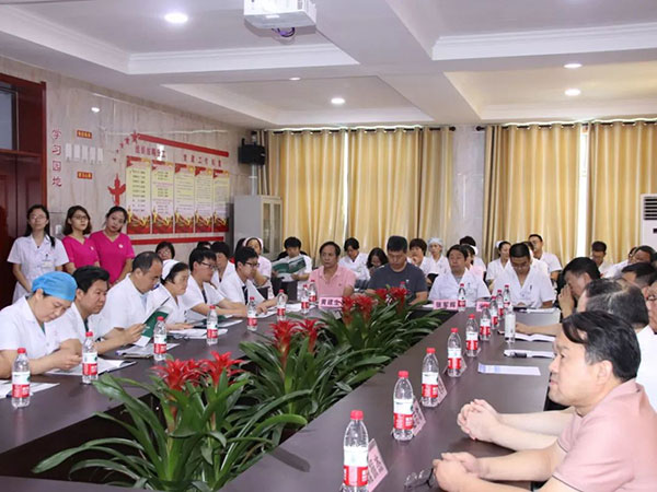 会议现场1.jpg